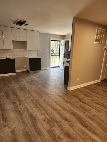 1942 Beacon Court Chicago Heights IL 60411