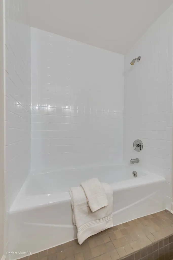 1872 North Clybourn Avenue N Chicago IL 60614