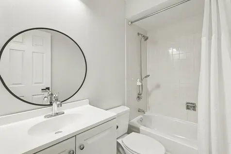 360 Golfview Court Bloomingdale IL 60108