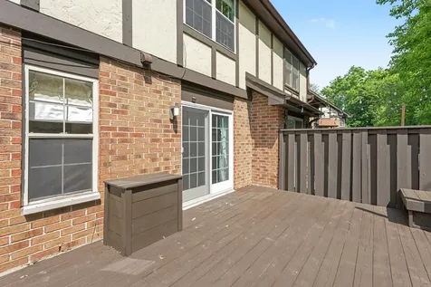 360 Golfview Court Bloomingdale IL 60108