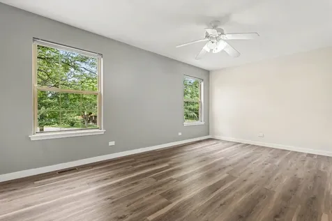 360 Golfview Court Bloomingdale IL 60108