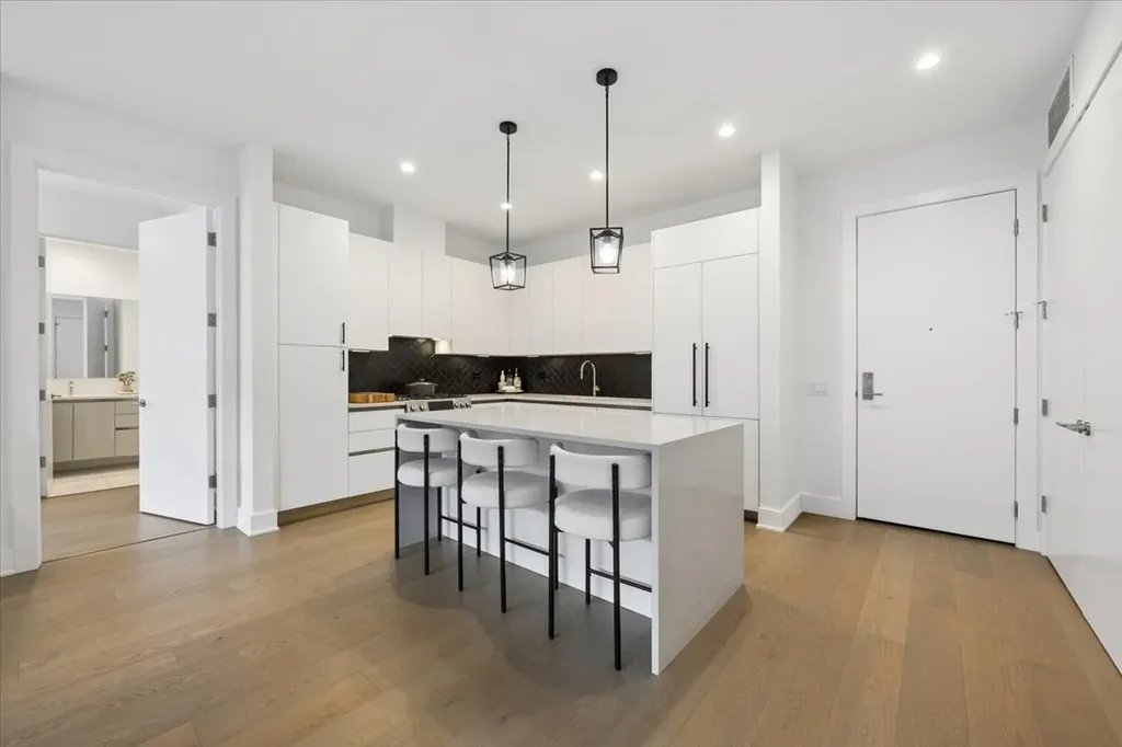 1701 West Webster Avenue Chicago IL 60614