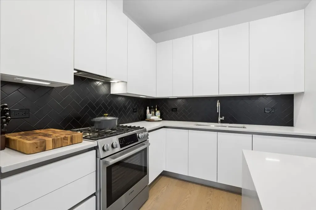 1701 West Webster Avenue Chicago IL 60614