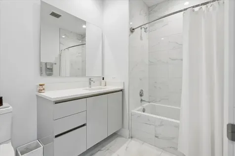 1701 West Webster Avenue Chicago IL 60614