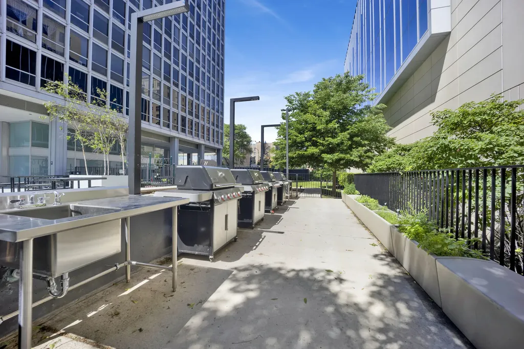 330 West Diversey Parkway Chicago IL 60657
