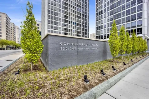 330 West Diversey Parkway Chicago IL 60657