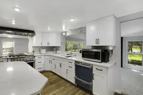 52 Deerpath Road Deer Park IL 60010