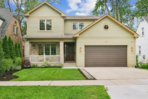 824 North Ridge Avenue Arlington Heights IL 60004