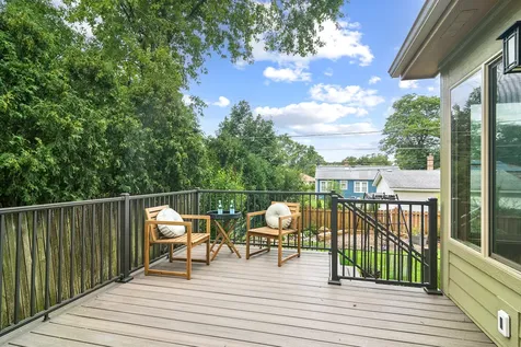 824 North Ridge Avenue Arlington Heights IL 60004