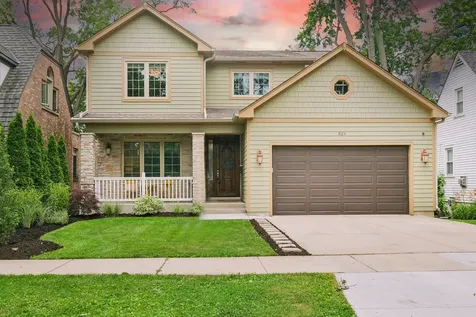 824 North Ridge Avenue Arlington Heights IL 60004