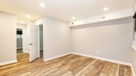 3746 West Leland Avenue Chicago IL 60625