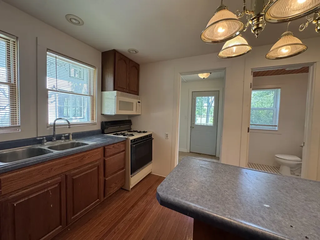 519 South Hale Street Wheaton IL 60187