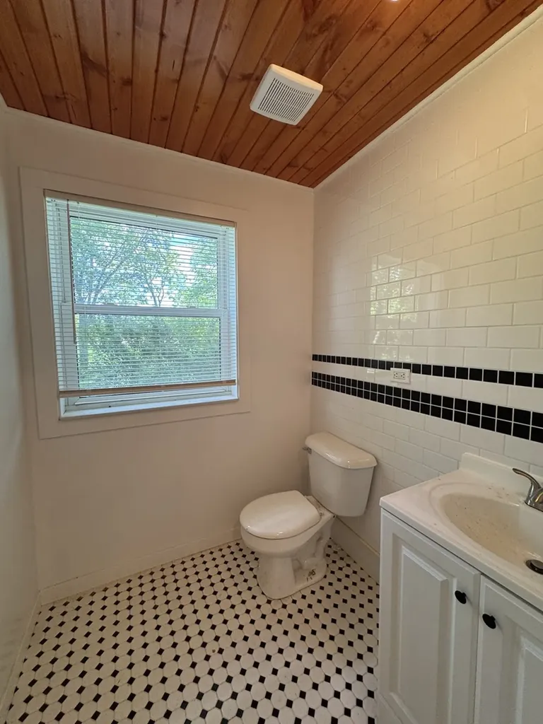 519 South Hale Street Wheaton IL 60187