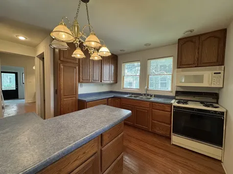 519 South Hale Street Wheaton IL 60187