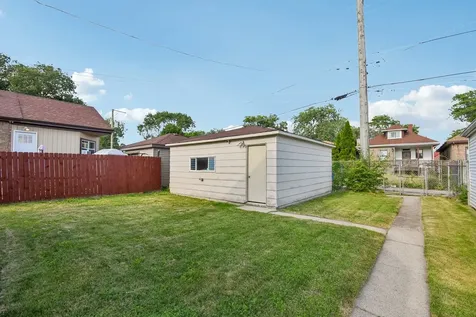 8641 South Constance Avenue Chicago IL 60617
