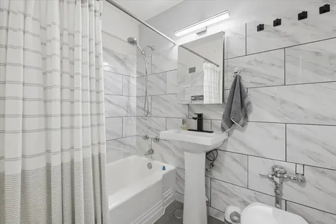 4950 North Marine Drive Chicago IL 60640