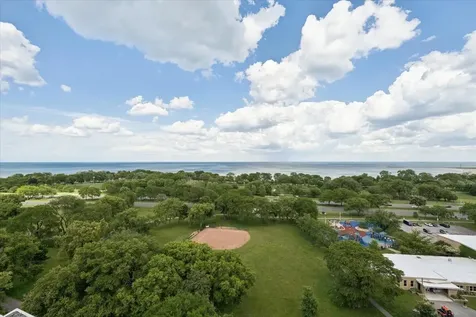 4950 North Marine Drive Chicago IL 60640