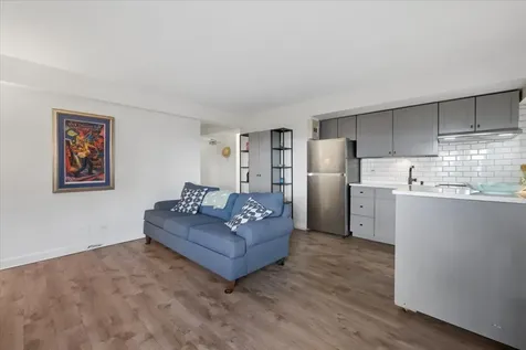 4950 North Marine Drive Chicago IL 60640