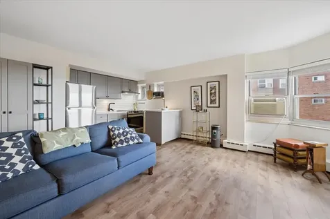 4950 North Marine Drive Chicago IL 60640