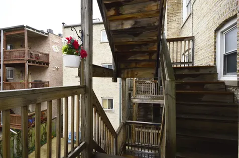 1057 West Thorndale Avenue Chicago IL 60660
