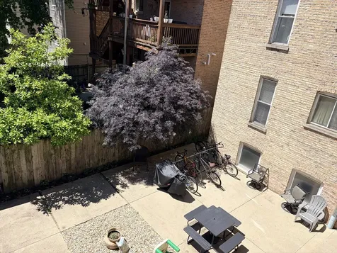 1057 West Thorndale Avenue Chicago IL 60660