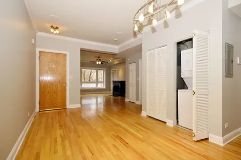 1057 West Thorndale Avenue Chicago IL 60660
