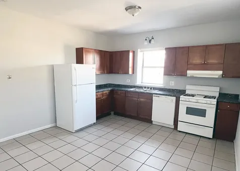 6141 South Woodlawn Avenue Chicago IL 60637