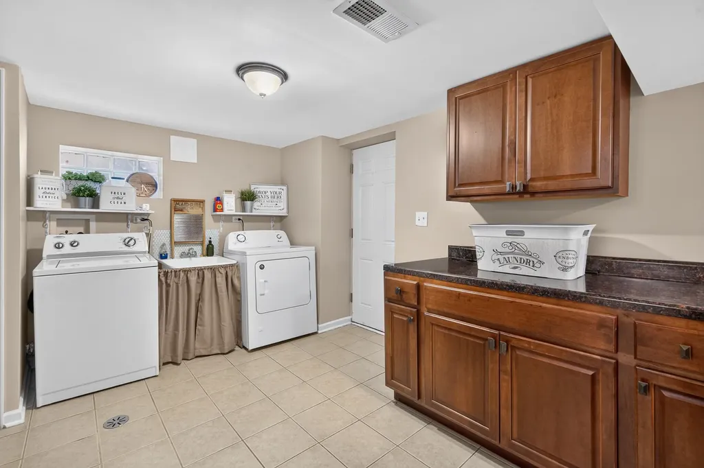 6365 North Mobile Avenue Chicago IL 60646
