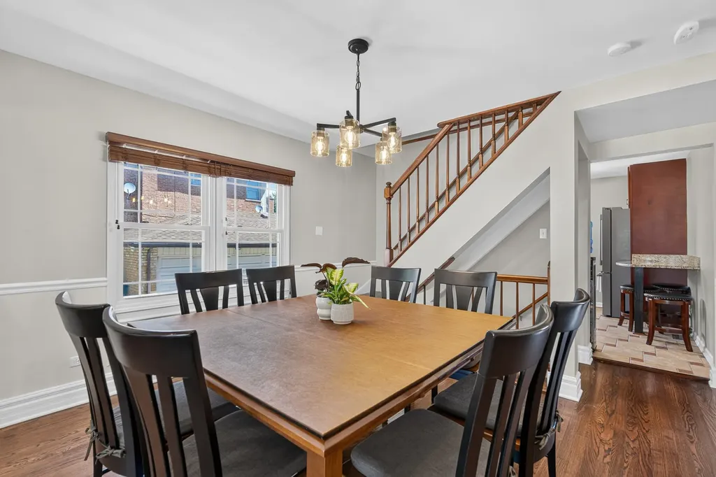 6365 North Mobile Avenue Chicago IL 60646
