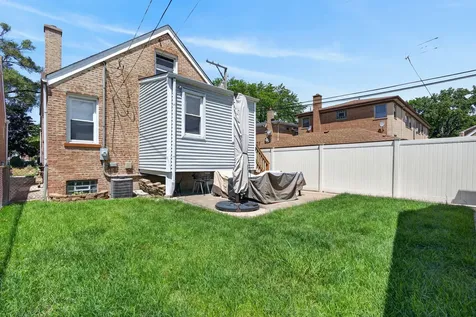 6365 North Mobile Avenue Chicago IL 60646