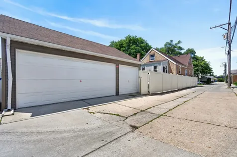 6365 North Mobile Avenue Chicago IL 60646