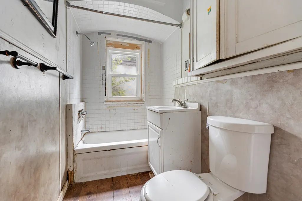 7339 South Kimbark Avenue Chicago IL 60619