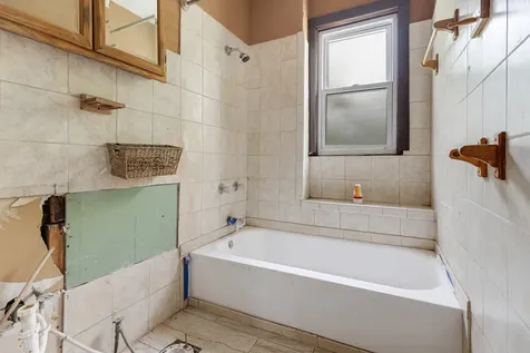 7339 South Kimbark Avenue Chicago IL 60619
