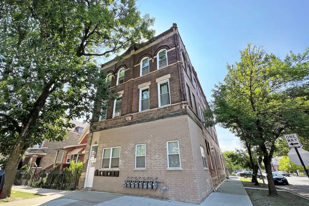 2400 South Troy Street Chicago IL 60623