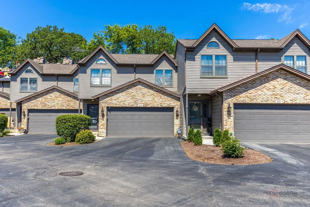24 Garden Crescent Court Elgin IL 60123