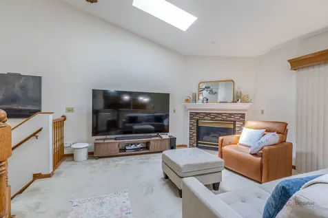 24 Garden Crescent Court Elgin IL 60123