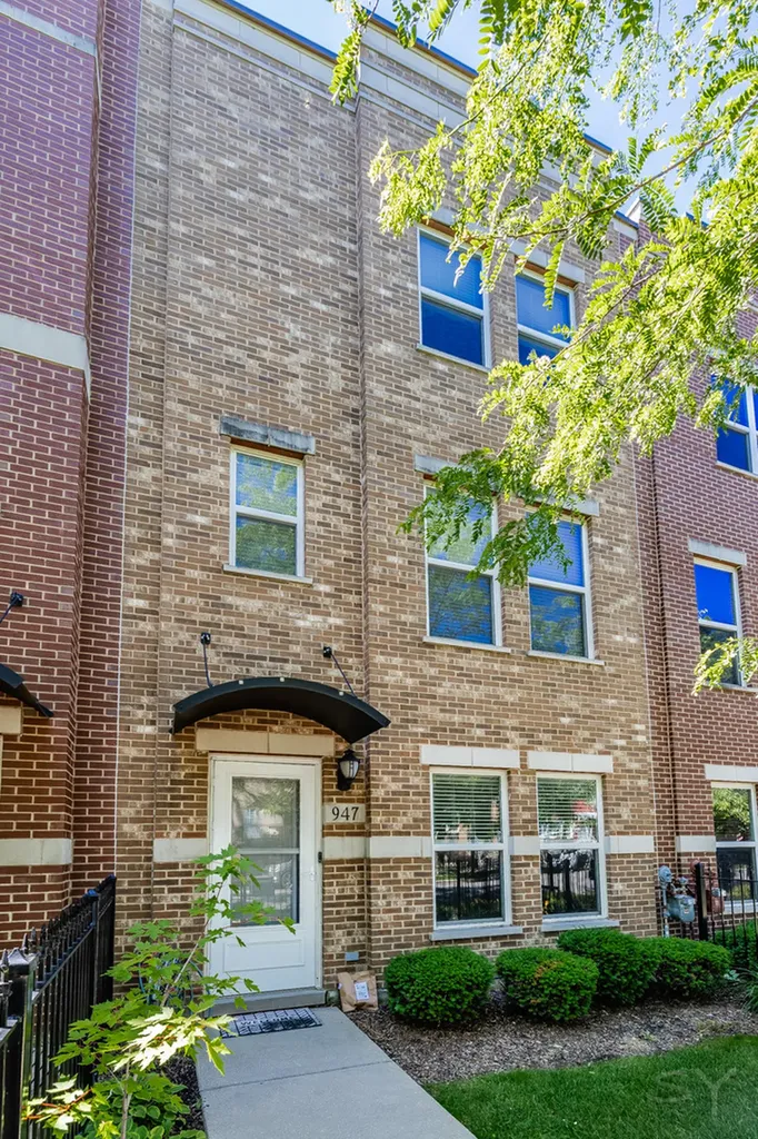947 West 36th Street Chicago IL 60609