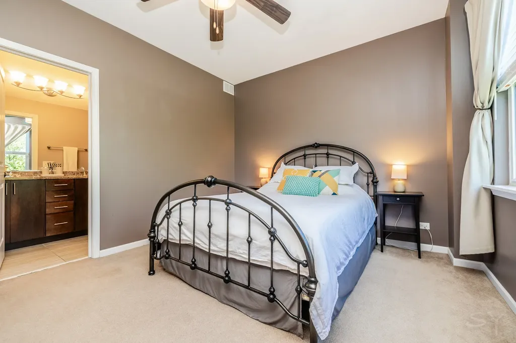 947 West 36th Street Chicago IL 60609