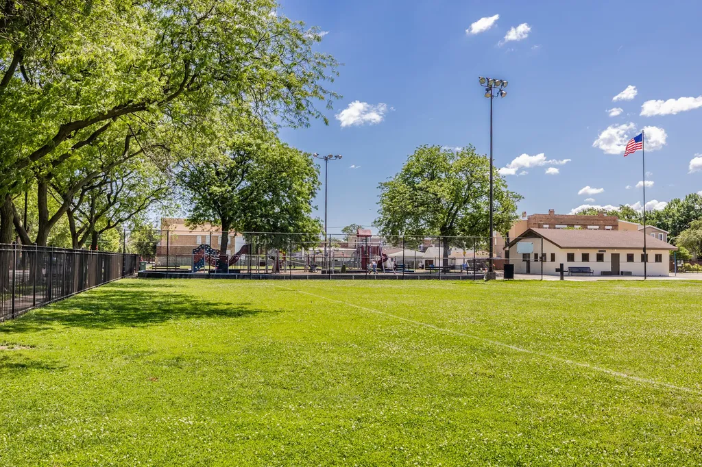 947 West 36th Street Chicago IL 60609