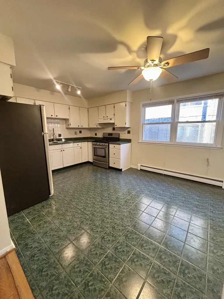 6921 North Ashland Boulevard Chicago IL 60626