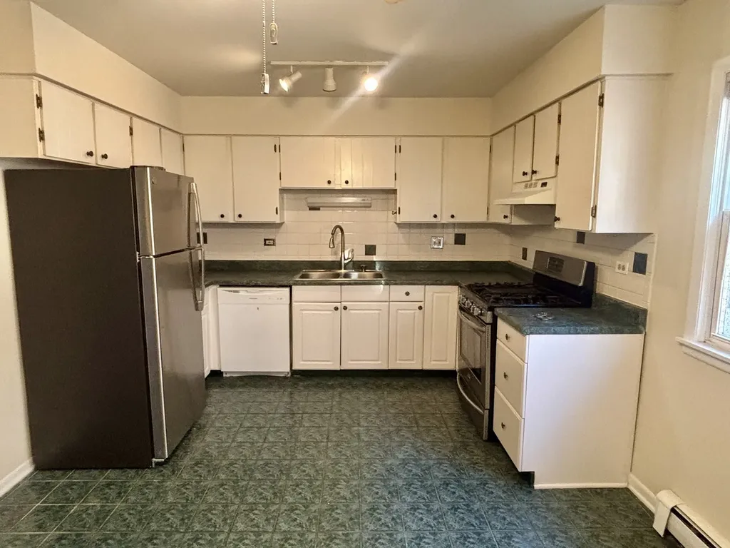 6921 North Ashland Boulevard Chicago IL 60626