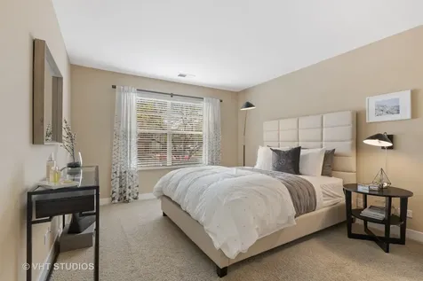 82 Sterling Circle Wheaton IL 60189
