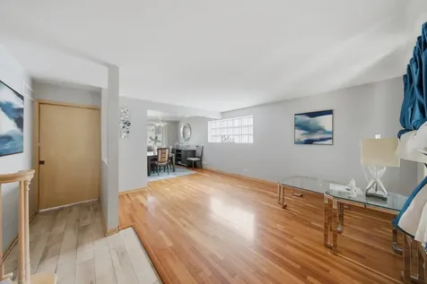 10623 Windsor Drive Westchester IL 60154