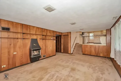 16816 Greenwood Avenue South Holland IL 60473