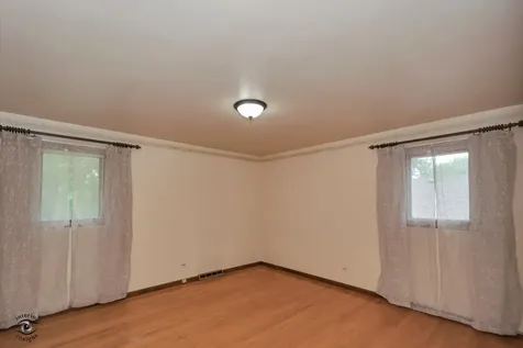 16816 Greenwood Avenue South Holland IL 60473
