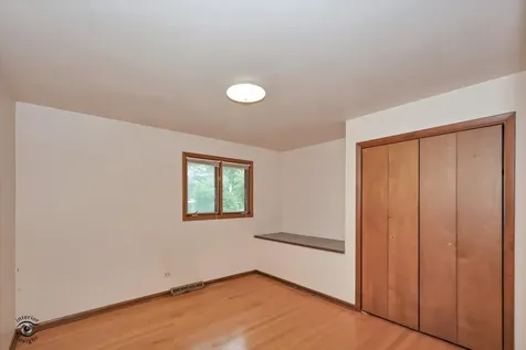 16816 Greenwood Avenue South Holland IL 60473