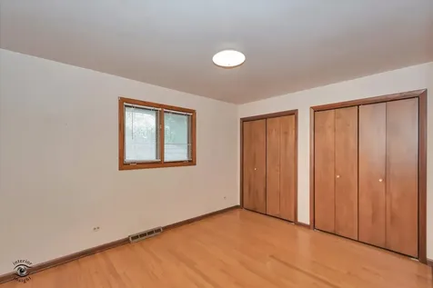 16816 Greenwood Avenue South Holland IL 60473