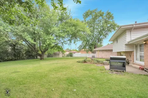 16816 Greenwood Avenue South Holland IL 60473