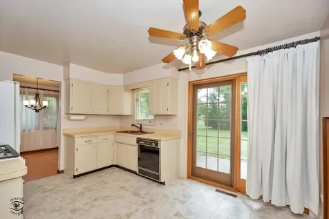 16816 Greenwood Avenue South Holland IL 60473