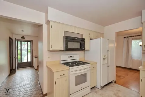 16816 Greenwood Avenue South Holland IL 60473